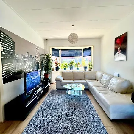 Stylish, Cozy Homestay * Koog aan de Zaan